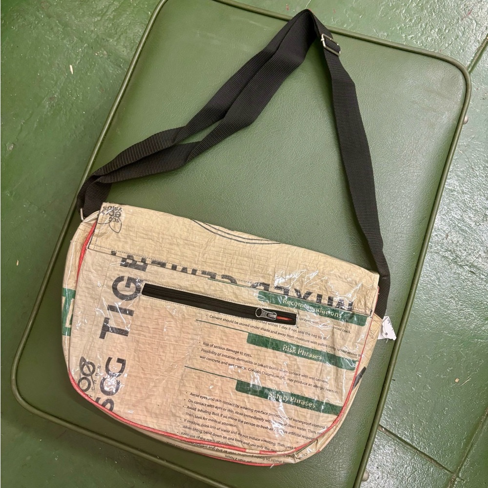 Angkor Recycled Crossbody Messenger Bag. Tiger design. Handmade in Cambodia. - Picture 2 of 8